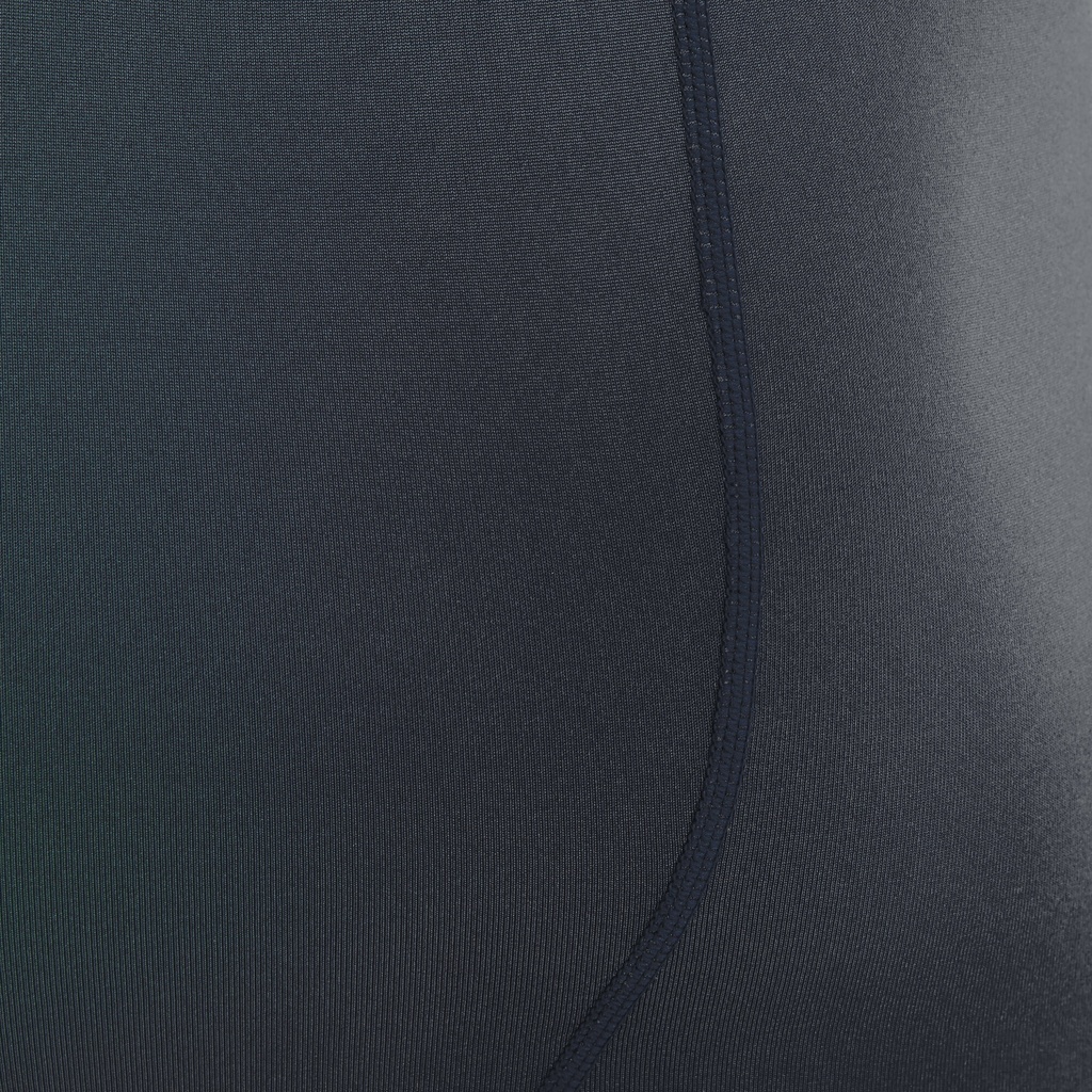 533328_03.jpg