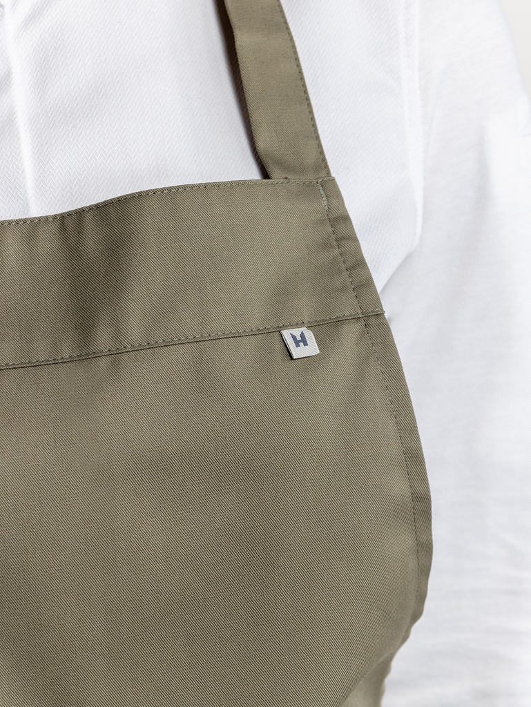 301033069_detail-1.jpg